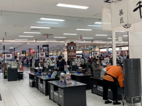 イオンの食料品売り場